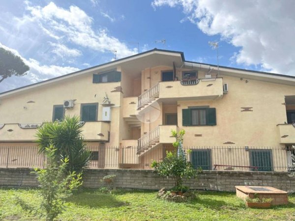 appartamento in vendita a Roma in zona Casal Morena