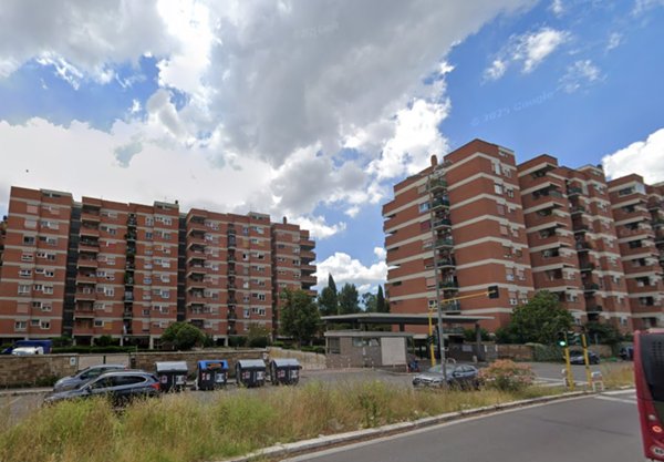 locale di sgombero in vendita a Roma in zona Ardeatino