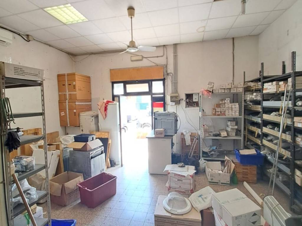 negozio in vendita a Roma in zona Alessandrino