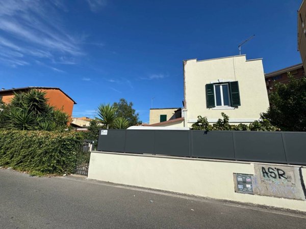 appartamento in vendita a Roma in zona Cinecittà