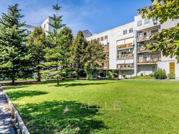 appartamento in vendita a Roma in zona Acilia
