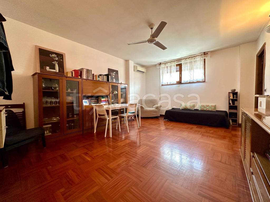 appartamento in vendita a Roma in zona Monte Sacro/Talenti