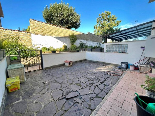 appartamento in vendita a Roma in zona Castel di Leva