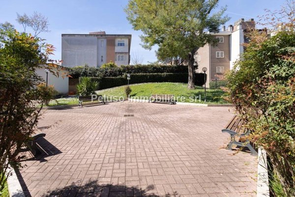 appartamento in vendita a Roma in zona Castel di Leva