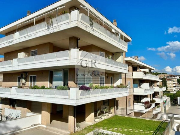 appartamento in vendita a Roma in zona Olgiata