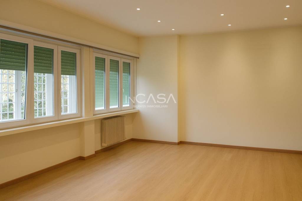 appartamento in vendita a Roma in zona EUR