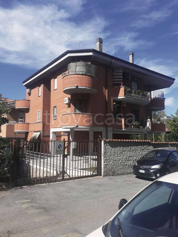 appartamento in vendita a Roma in zona Torrevecchia