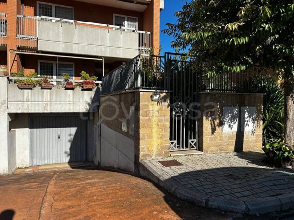 casa indipendente in vendita a Roma in zona Trigoria