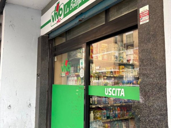 negozio in vendita a Roma in zona Portuense