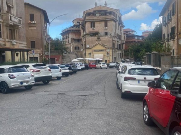 appartamento in vendita a Roma in zona Ostiense