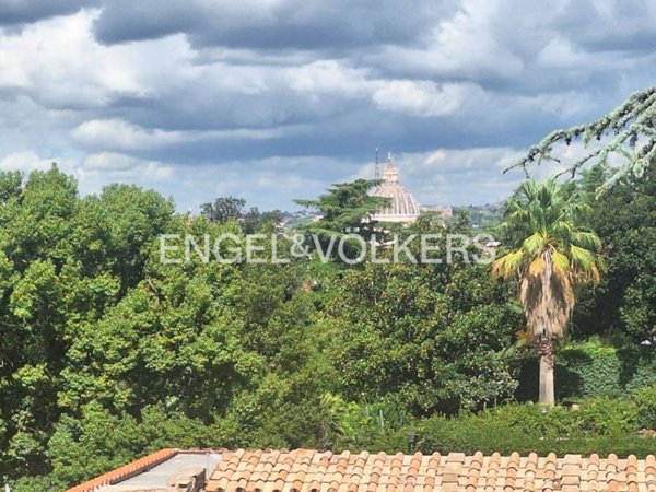 appartamento in vendita a Roma in zona Gianicolense