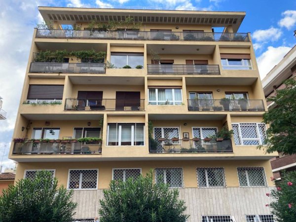 casa indipendente in vendita a Roma in zona Trieste