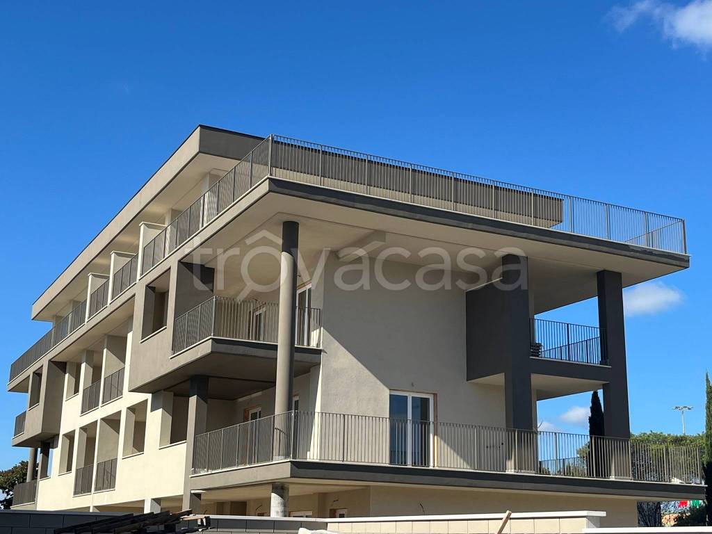 appartamento in vendita a Roma in zona Acilia