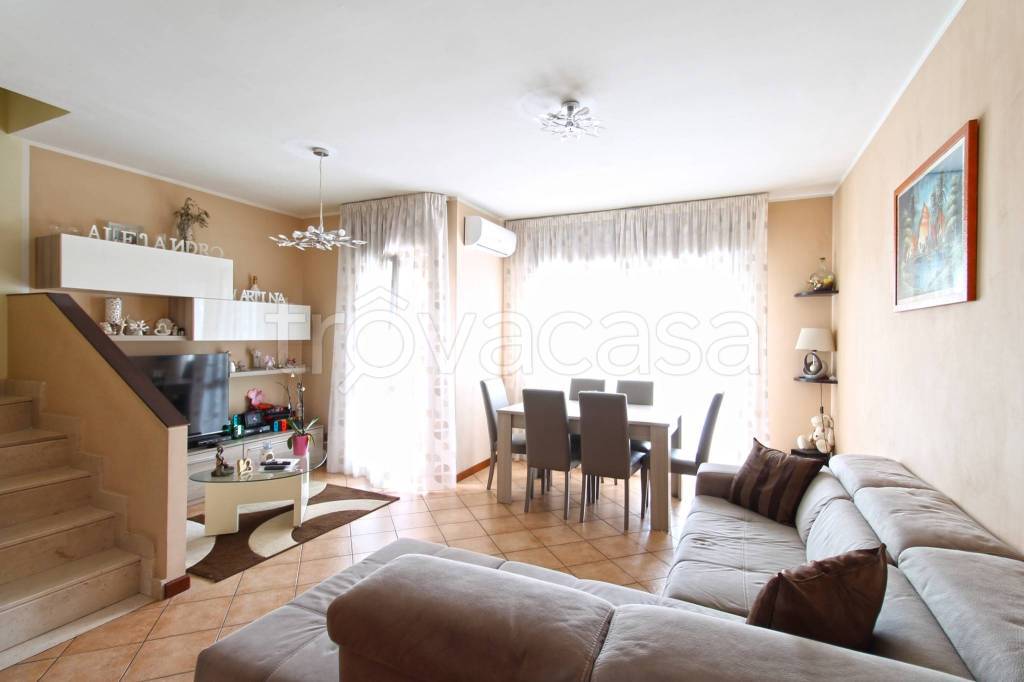 casa indipendente in vendita a Roma in zona Borghesiana