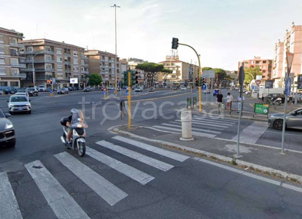 negozio in vendita a Roma in zona Aurelio