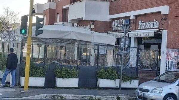 negozio in vendita a Roma in zona Romanina