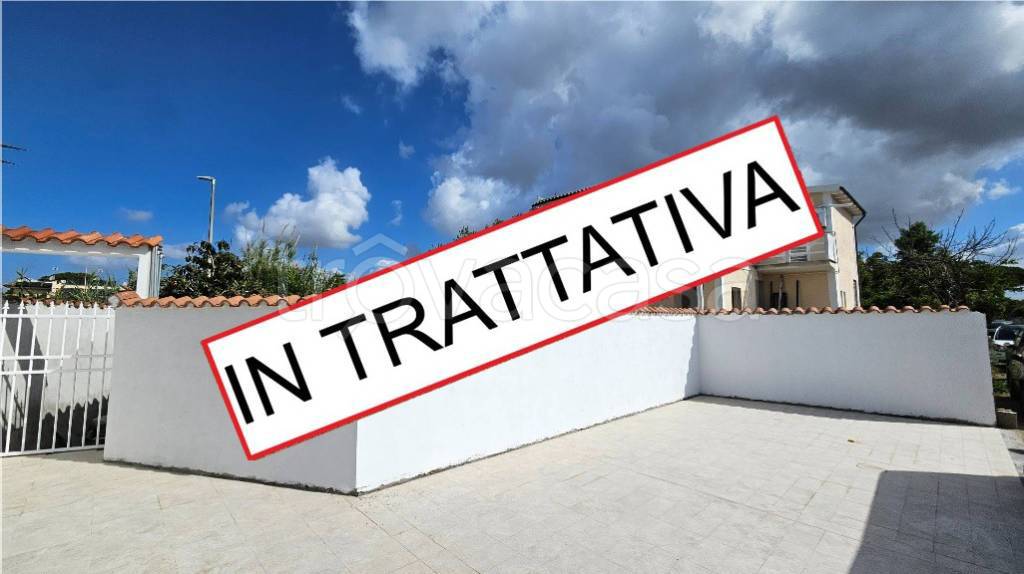 casa indipendente in vendita a Roma in zona Infernetto