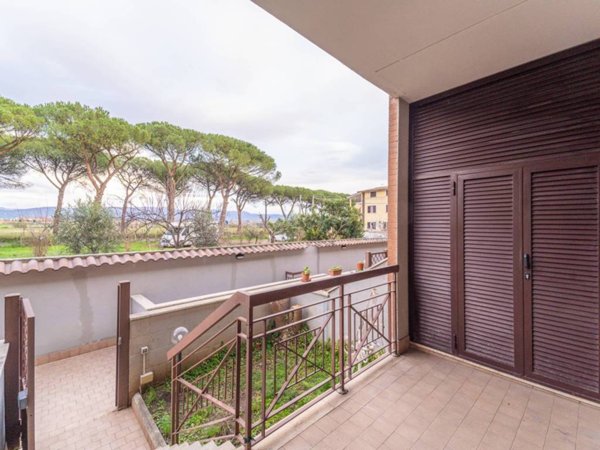 appartamento in vendita a Roma in zona Lunghezza