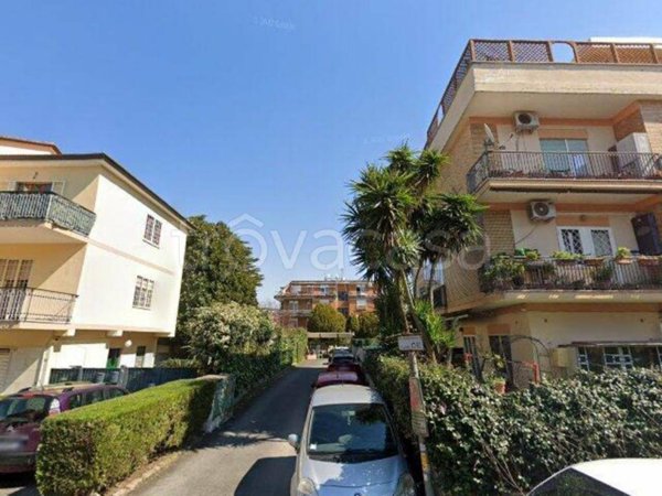 appartamento in vendita a Roma in zona Appio Claudio