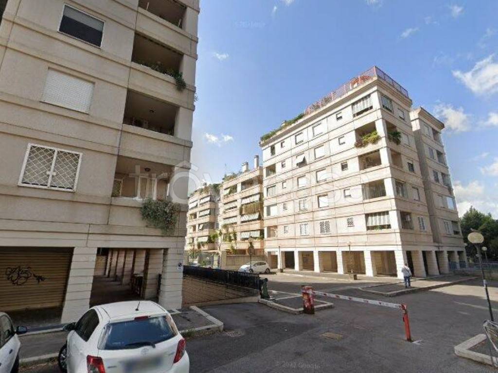 appartamento in vendita a Roma in zona Torrino