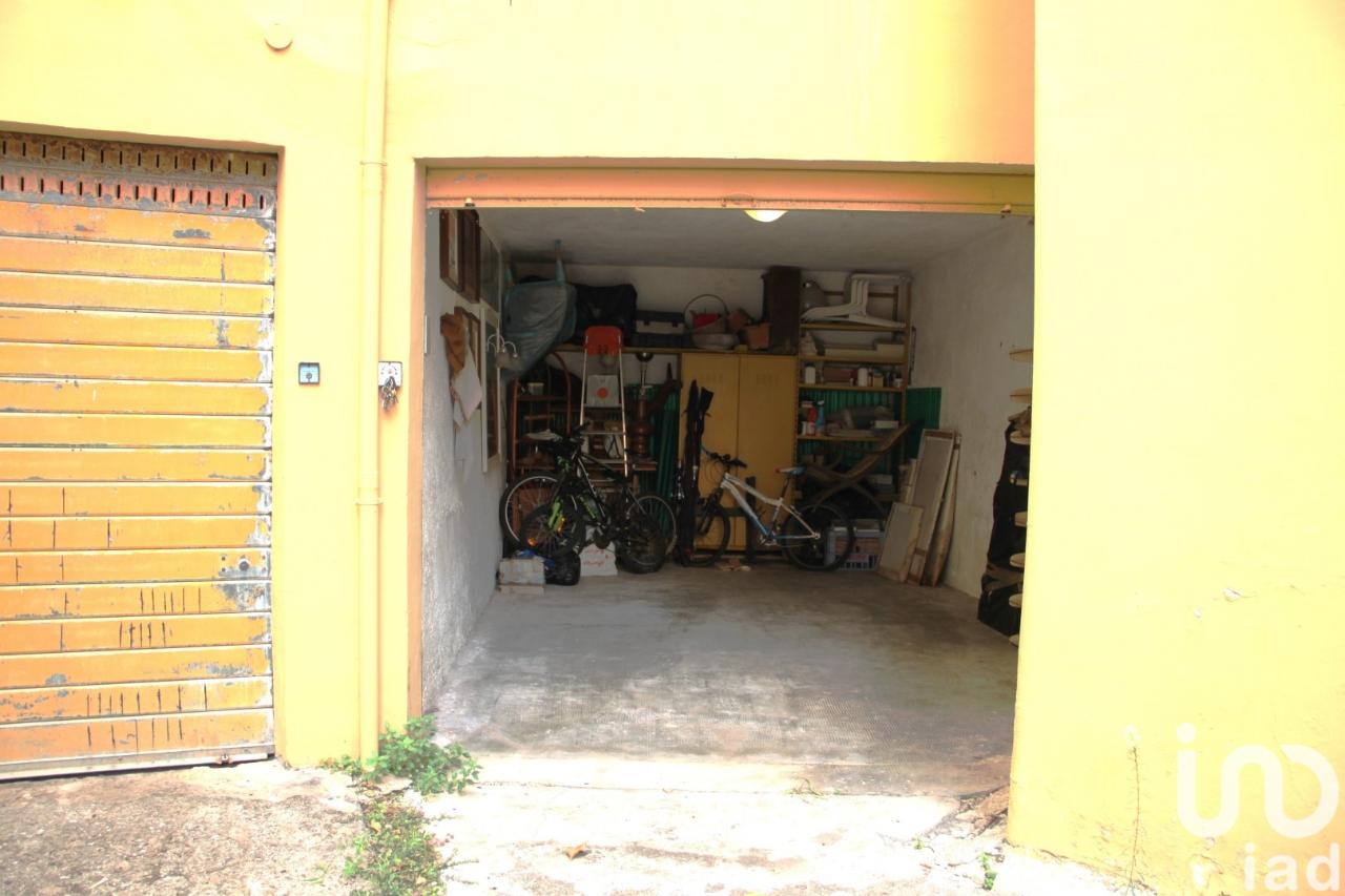 locale di sgombero in vendita a Roma in zona Ostia