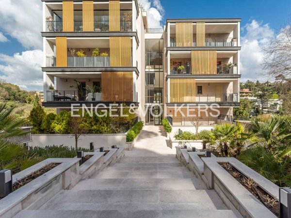 locale commerciale in vendita a Roma