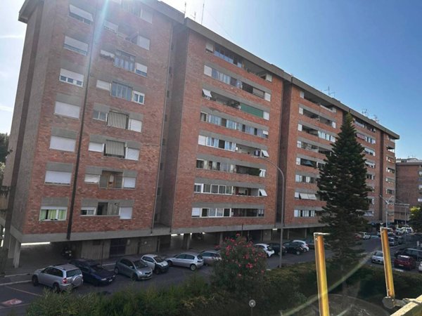 appartamento in vendita a Roma in zona Spinaceto