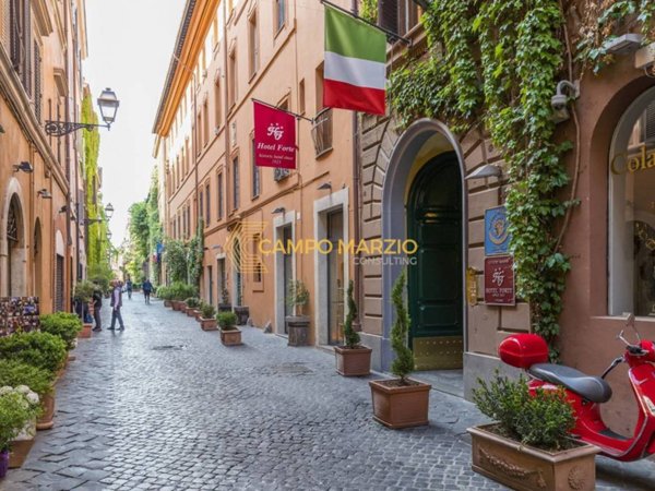 negozio in vendita a Roma in zona Campo Marzio