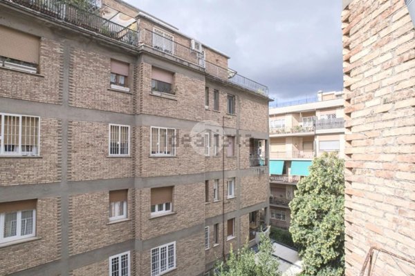 appartamento in vendita a Roma in zona Gianicolense