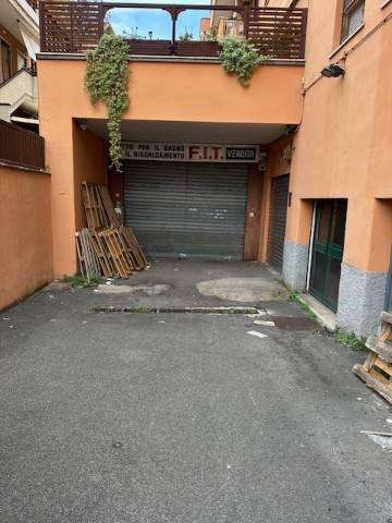 negozio in vendita a Roma in zona Aurelio