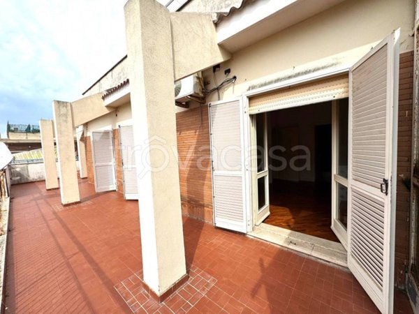 appartamento in vendita a Roma in zona Ostia