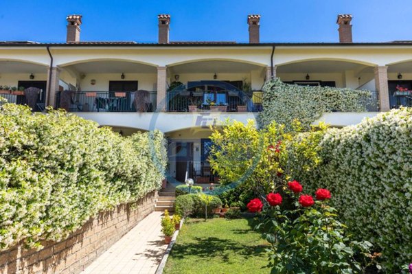 casa indipendente in vendita a Roma in zona Mezzocammino