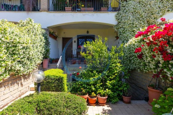 casa indipendente in vendita a Roma in zona Mezzocammino