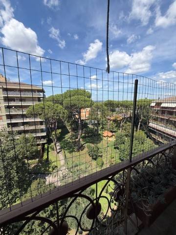appartamento in vendita a Roma in zona Tor di Quinto