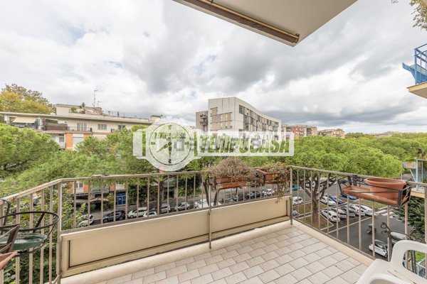 appartamento in vendita a Roma in zona Ostiense