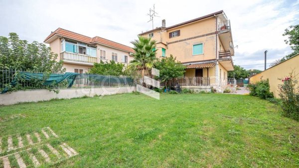 appartamento in vendita a Roma in zona Acilia