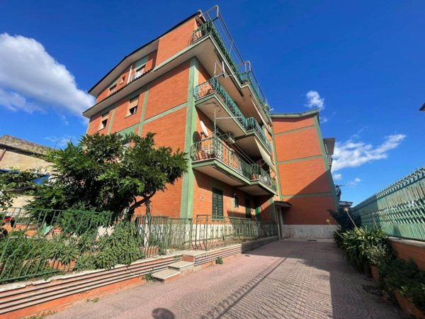 appartamento in vendita a Roma in zona Finocchio