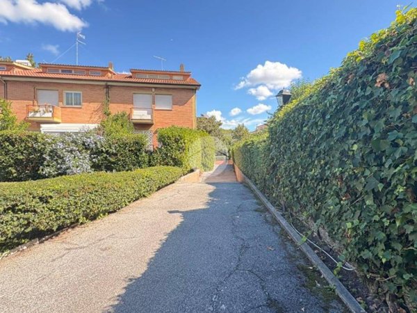 casa indipendente in vendita a Roma in zona Tor de' Cenci