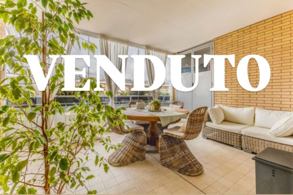 appartamento in vendita a Roma in zona Ostiense