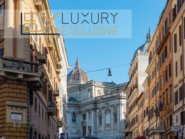 locale commerciale in vendita a Roma in zona Rione Monti/Campitelli