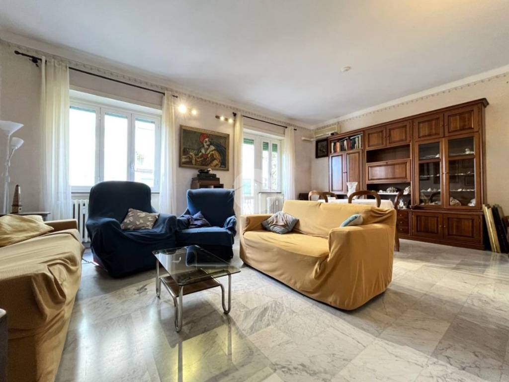 appartamento in vendita a Roma in zona Appio Latino