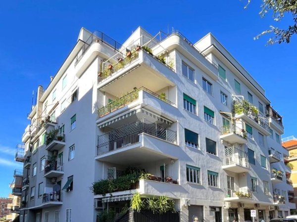 appartamento in vendita a Roma in zona Tuscolano