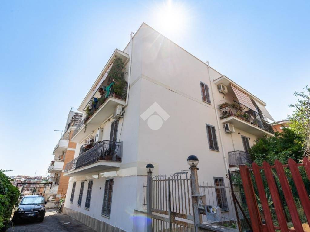 appartamento in vendita a Roma in zona Primavalle