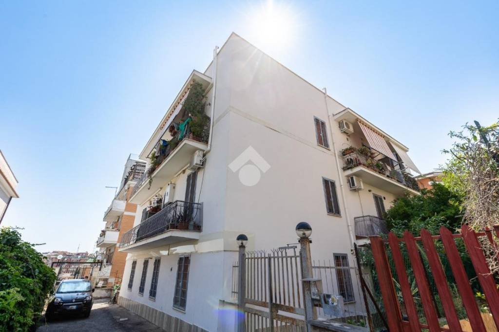 appartamento in vendita a Roma in zona Primavalle