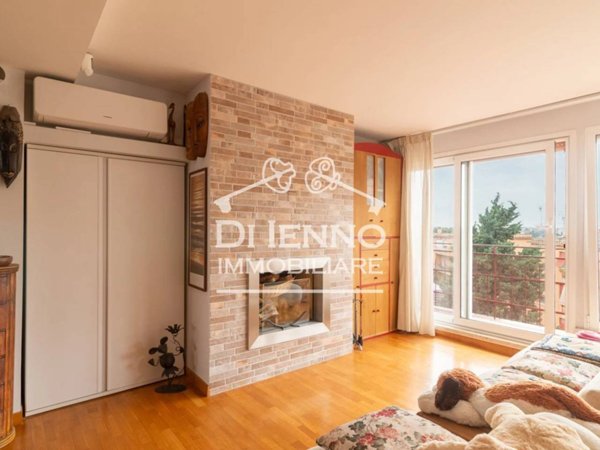 appartamento in vendita a Roma in zona Tomba di Nerone