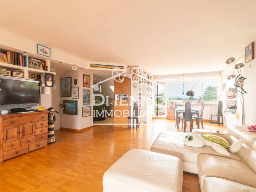 appartamento in vendita a Roma in zona Tomba di Nerone