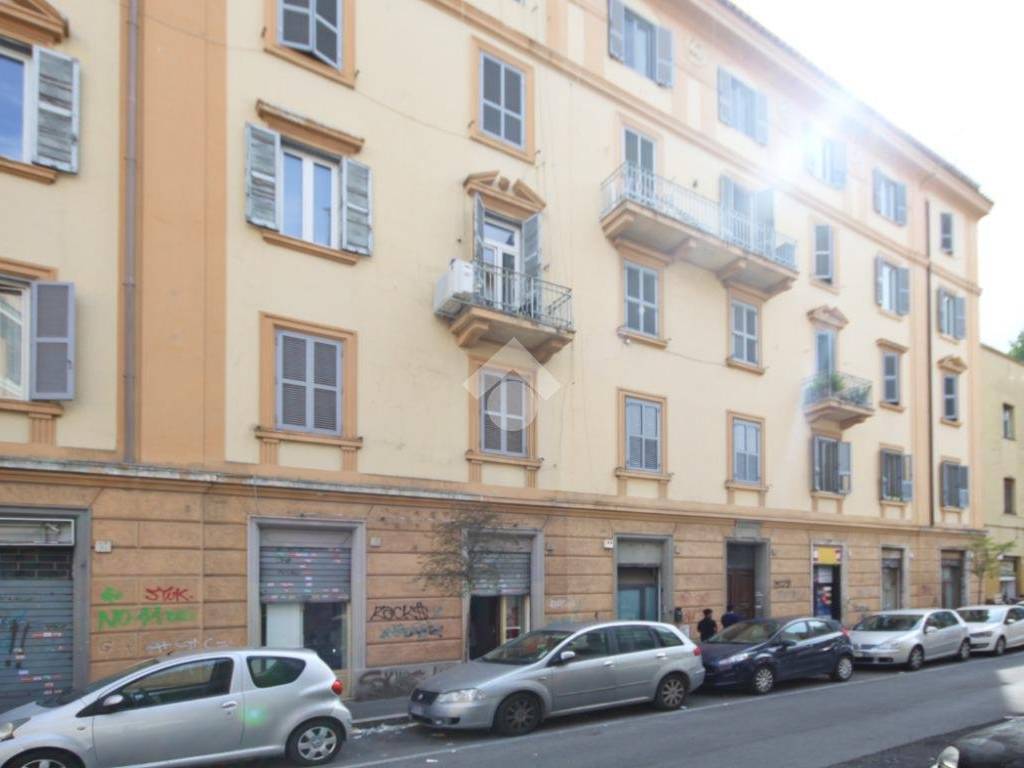 appartamento in vendita a Roma in zona Tuscolano