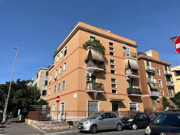 appartamento in vendita a Roma in zona Prenestino-Centocelle