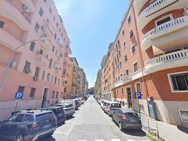 appartamento in vendita a Roma in zona Appio Latino