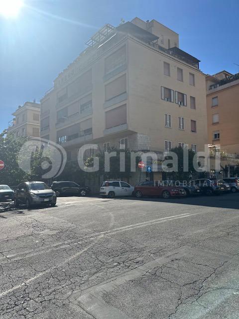 appartamento in vendita a Roma in zona Nomentano